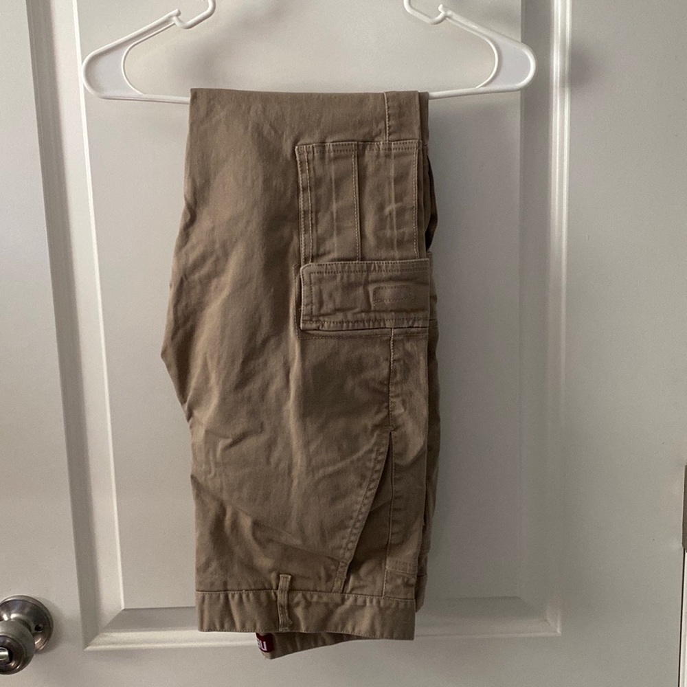 Kacki Cargos